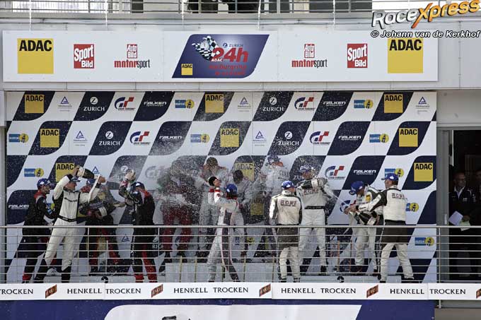 Winnende Audi vestigt nieuw record in 24U van de Nürburgring